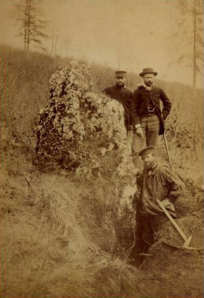 La Pierre Saint-Martin, Fleury-sur-Andelle (Eure) en cours de fouilles, 1890. Fonds Lebert, coll. G. Carpentier Photo